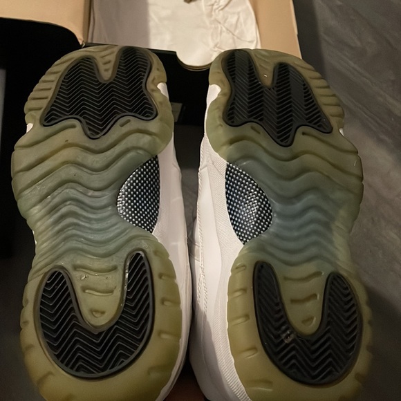 Retro 11 - Picture 5 of 6